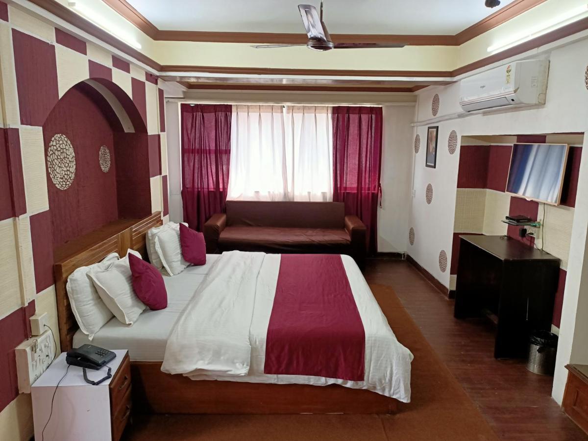 Kalpataru Hometel Мумбаи Экстерьер фото